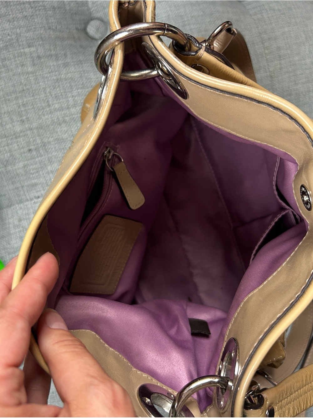 Coach Ashley Hippie F17953 Patent Leather Convertible Crossbody Bag Y2K - Picture 11 of 11